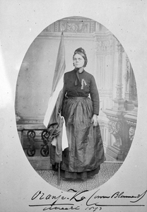 835539 Portret van Oranje Ka, Jacoba Johanna Blommers-Schoonheim, geb. Utrecht 15 febr. 1832, eigenares logement Het ...